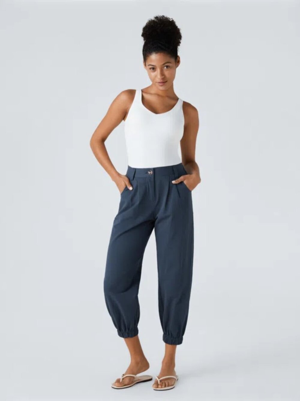 Halara High Rise Pocket Jogger Pants Navy Pleated Cotton Belt Loops Medium NWOT